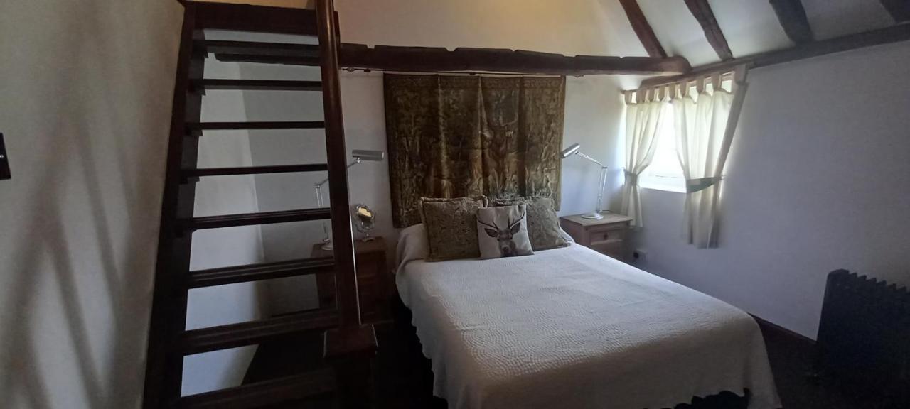 Plumpton Barn Villa แอชฟอร์ด ภายนอก รูปภาพ