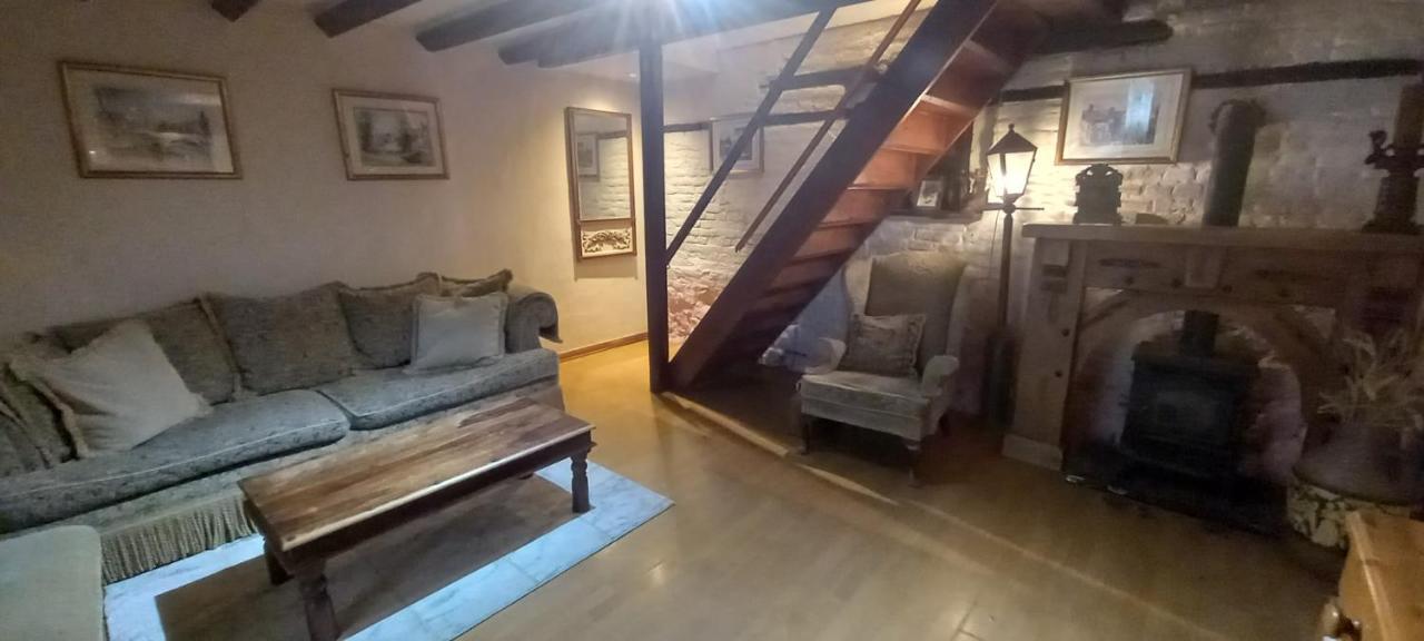 Plumpton Barn Villa แอชฟอร์ด ภายนอก รูปภาพ