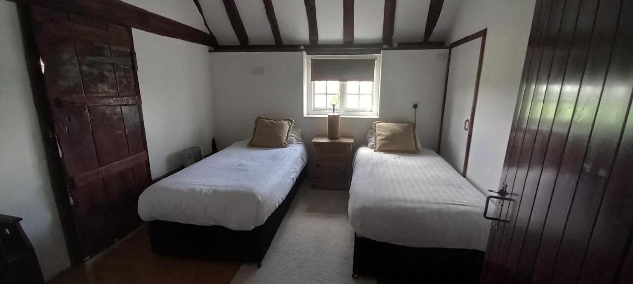 Plumpton Barn Villa แอชฟอร์ด ภายนอก รูปภาพ